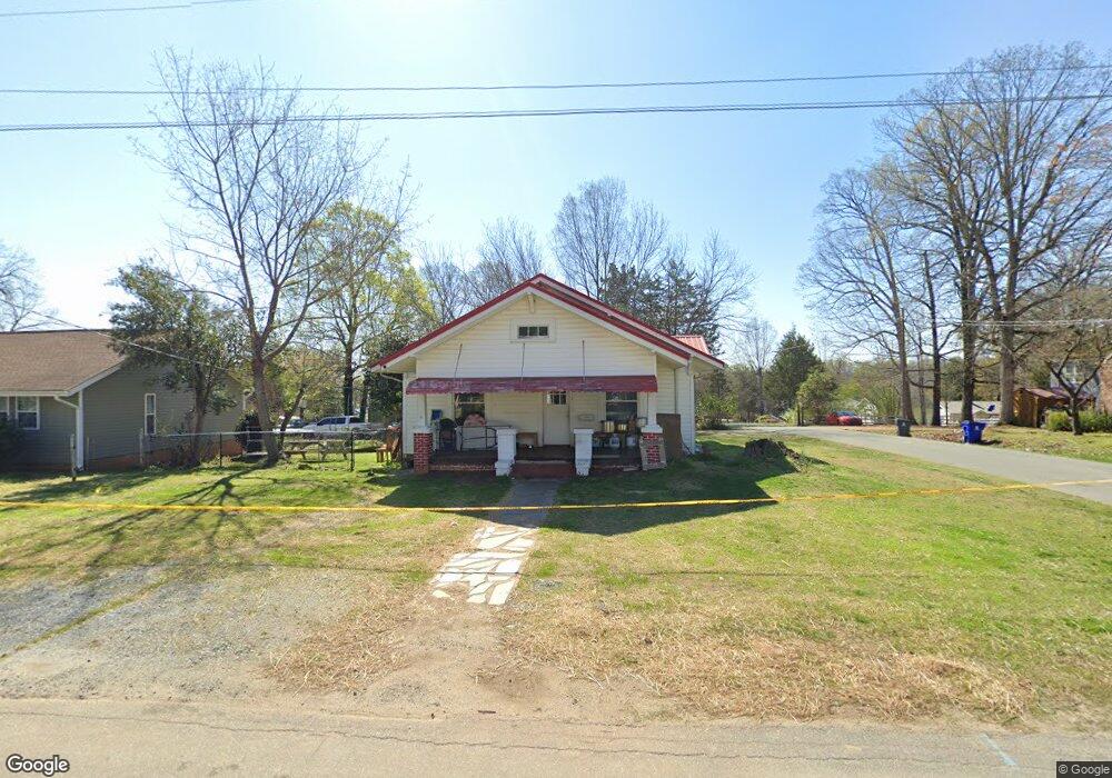 517 W 5th St, Siler City, NC 27344 - photo 1