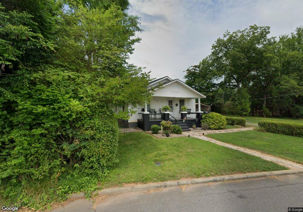 711 Hunter St, Statesville, NC 28677 - photo 1