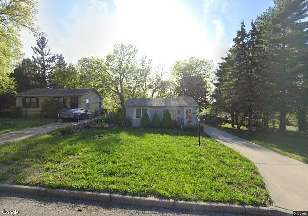 2509 SW Fillmore St, Topeka, KS 66611 - photo 1