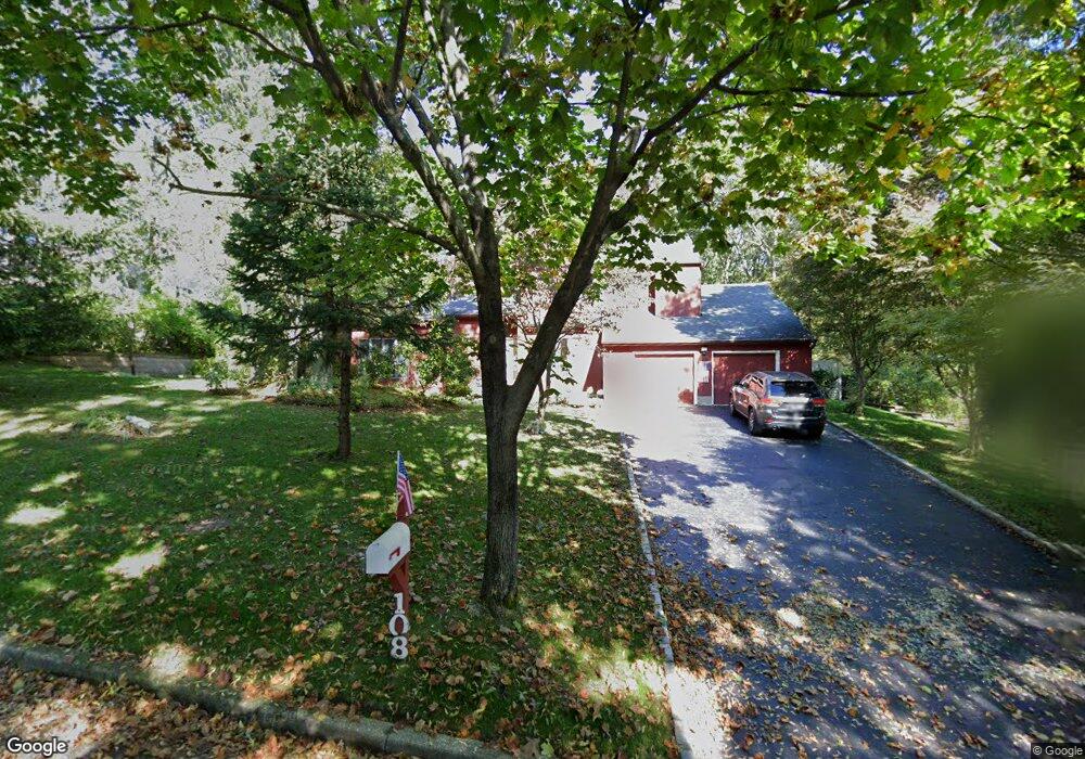 108 Wichard Blvd, ComMacK, NY 11725 - photo 1