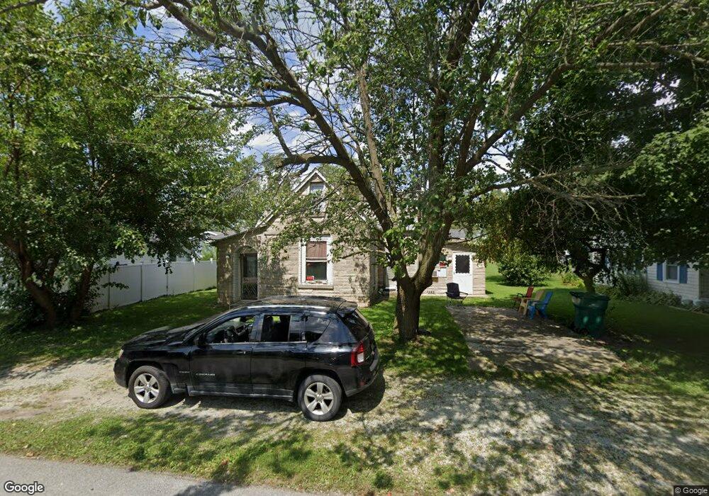 308 E Vine St, Sharpsville, IN 46068 - photo 1