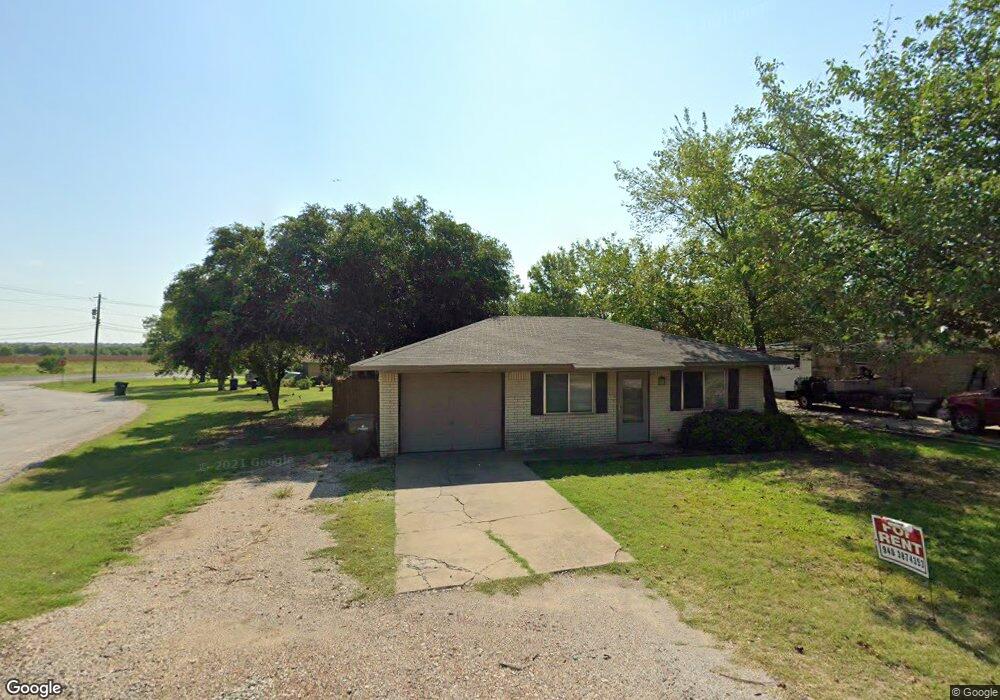918 N 8th St, Sanger, TX 76266 - photo 1