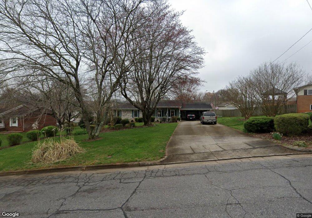 924 Thomas St, Statesville, NC 28677 - photo 1