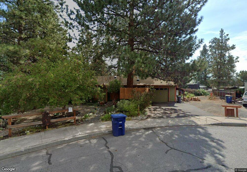 932 SE Douglas St, Bend, OR 97702 - photo 1