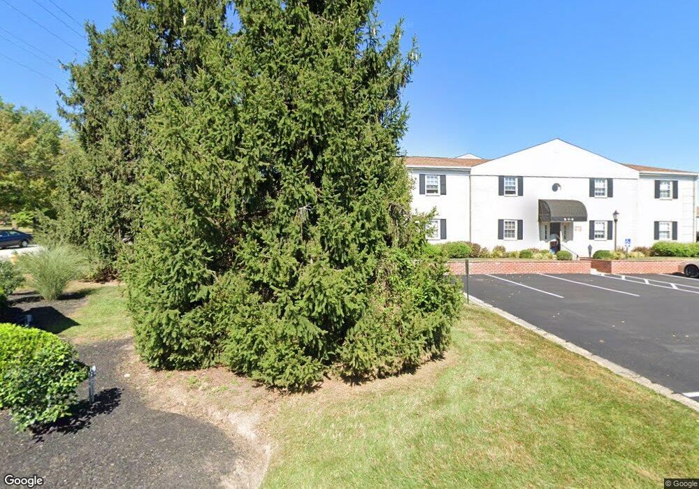 152 Riversedge Dr, Norristown, PA 19403 - photo 1