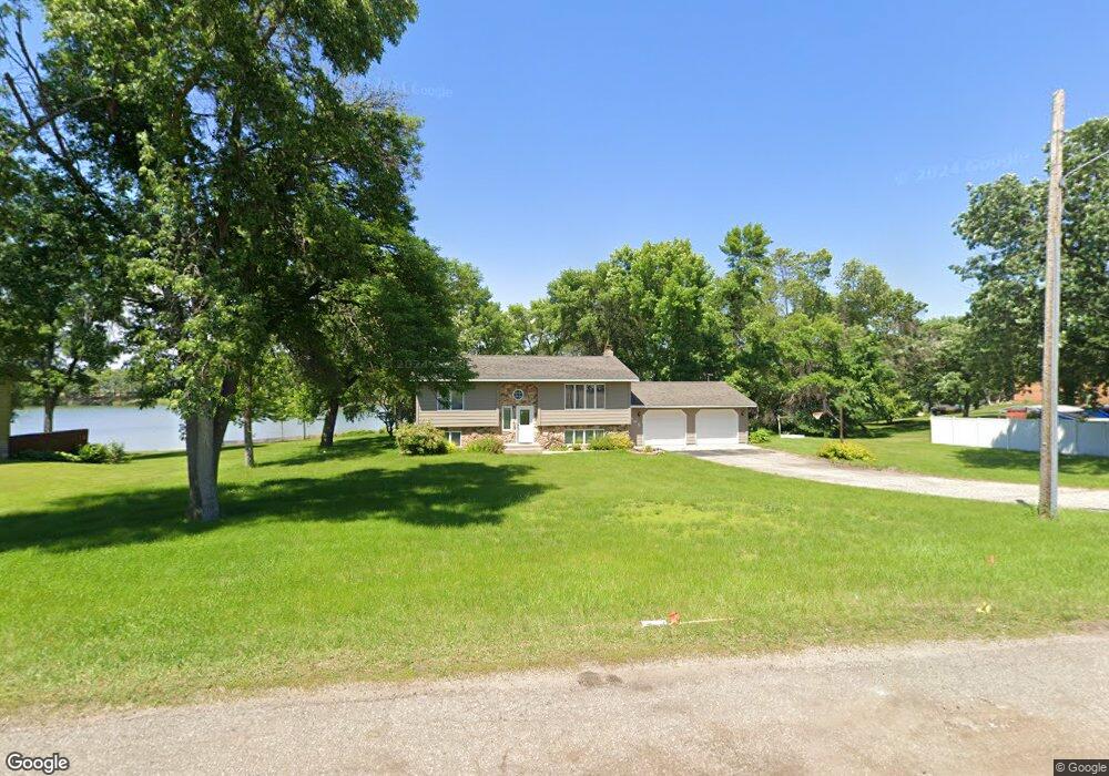 902 Shoreview Dr, Alexandria, MN 56308 - photo 1