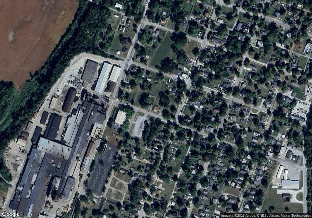 102 W Lithia St, Attica, IN 47918 - photo 1