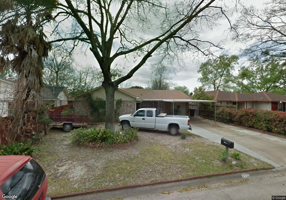 1711 Hidden Valley Dr, Houston, TX 77088 - photo 1