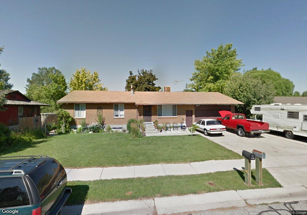 8020 Laguna Dr, West Jordan, UT 84088 - photo 1