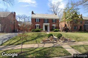 919 S Bemiston Ave, Saint Louis, MO 63105