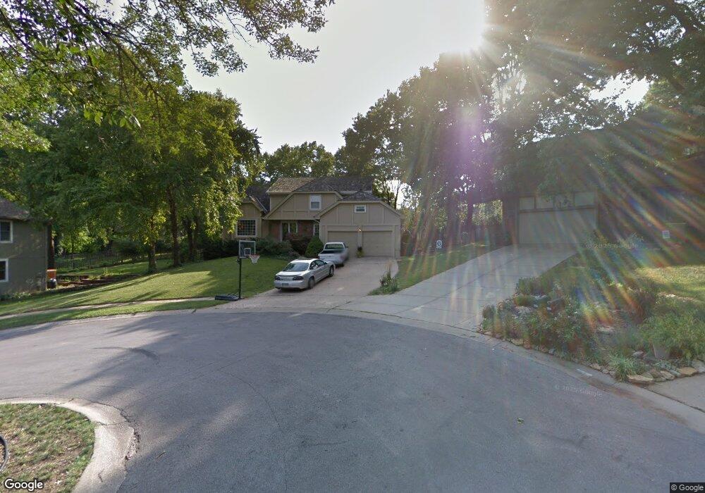 8222 Parkhill Cir, Lenexa, KS 66215 - photo 1