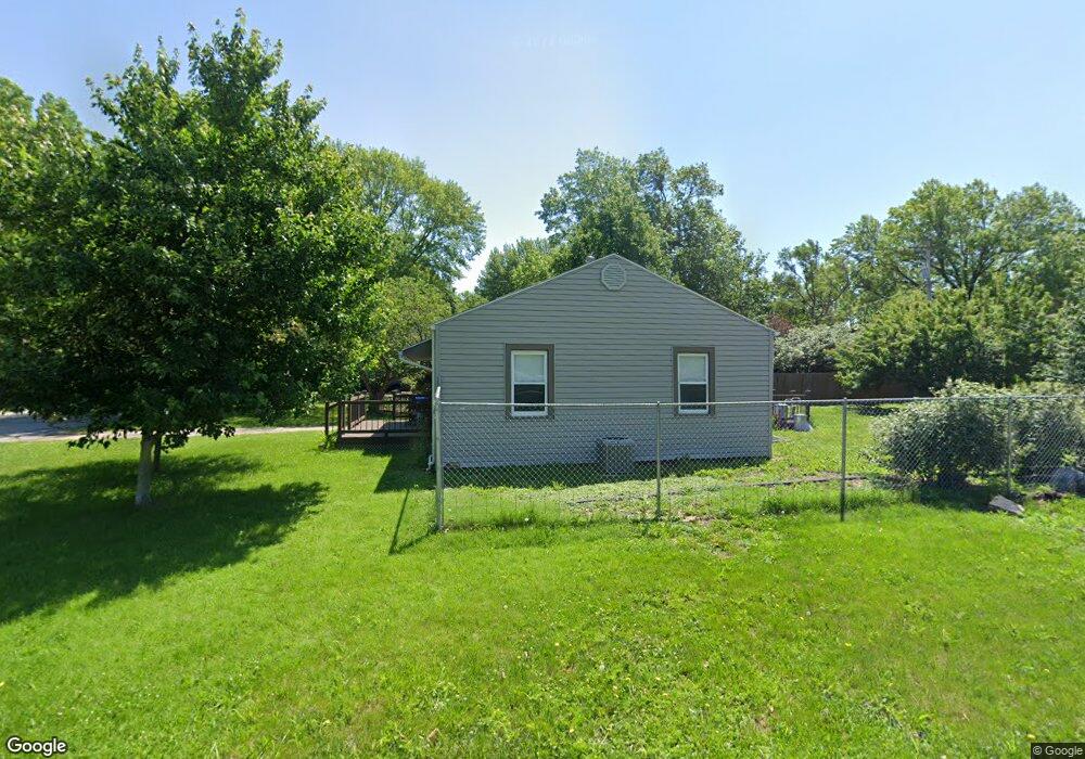 4013 SW Windsor Ct, Topeka, KS 66604 - photo 1