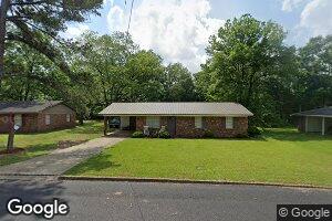 723 Fifth St, West Point, MI 39773