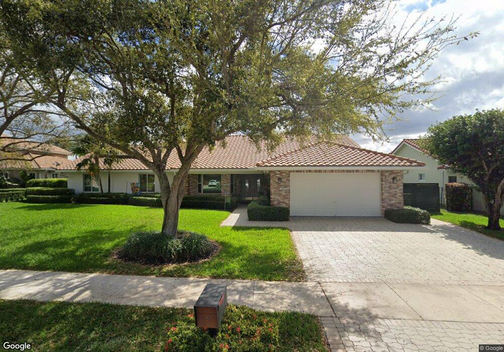 10442 SW 16th Manor, Davie, FL 33324 - photo 1