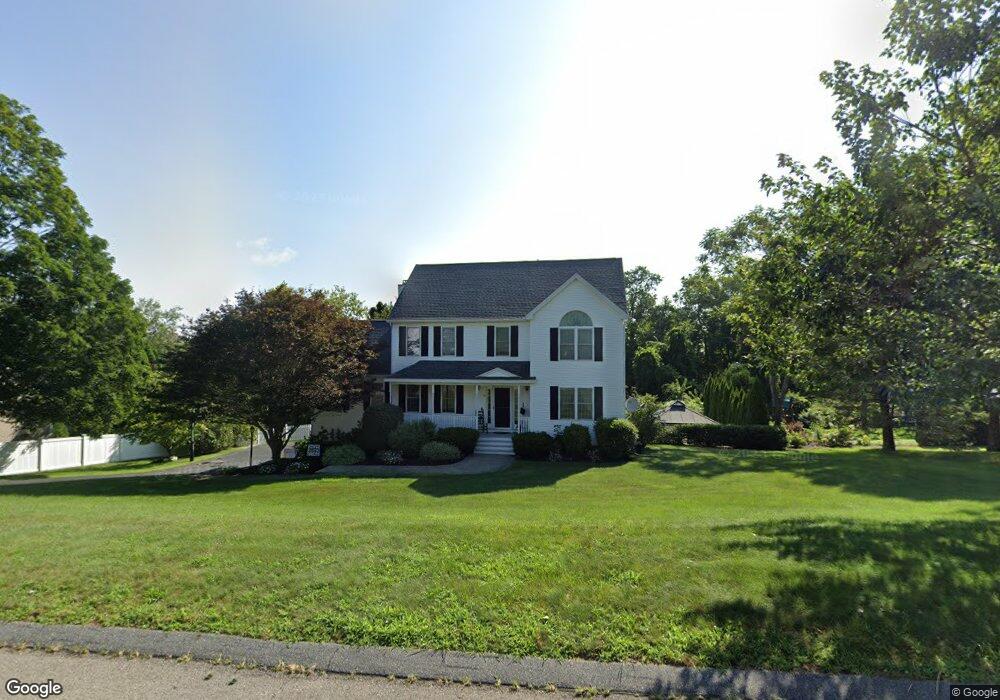 22 Peach Tree Dr, Sutton, MA 01590 - photo 1