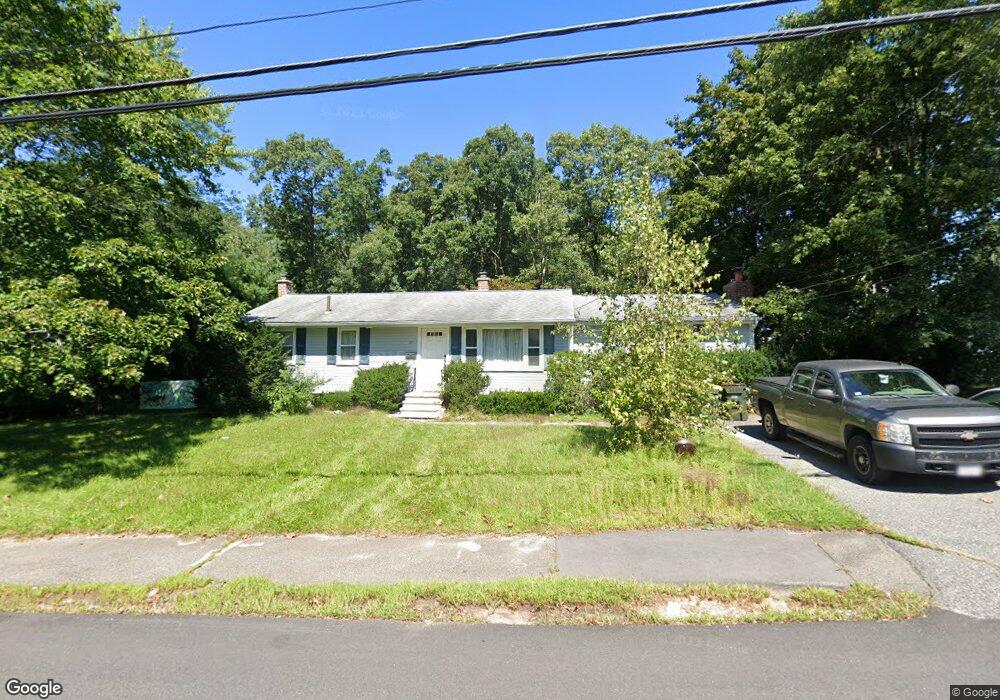 17 Caroline Dr, Bellingham, MA 02019 - photo 1