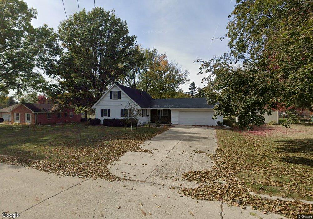 205 E 29th St S, Newton, IA 50208 - photo 1