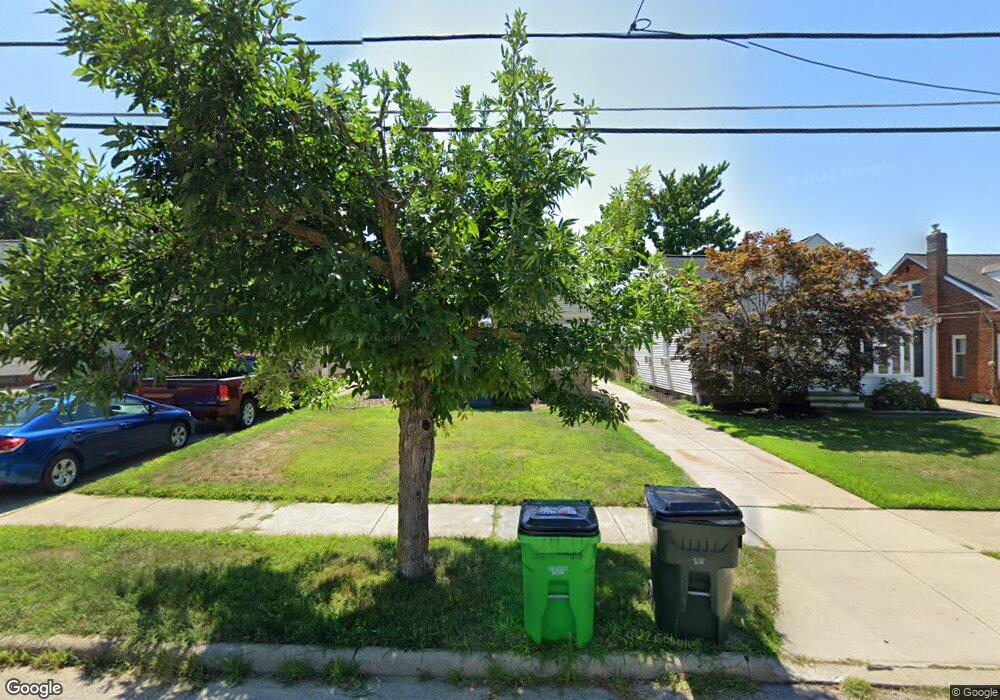 1536 E 294th St, Wickliffe, OH 44092 - photo 1