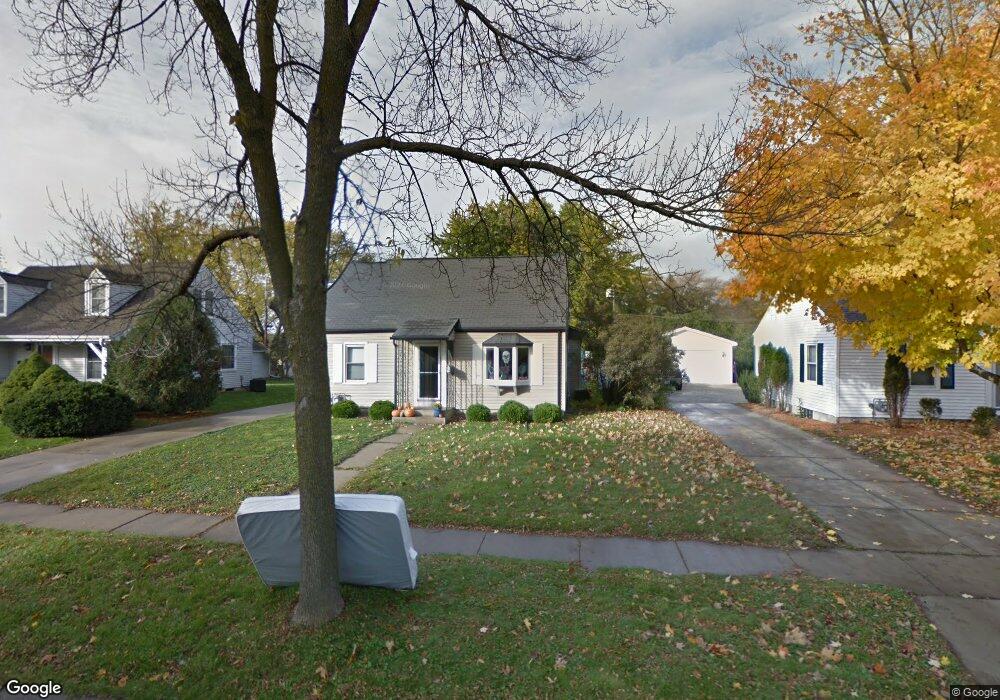 W165N8445 Lavergne Ave, Menomonee Falls, WI 53051 - photo 1