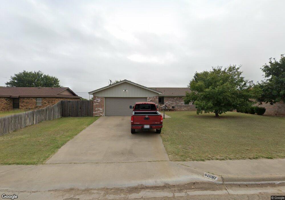 620 Bailey Ave, Dumas, TX 79029 - photo 1