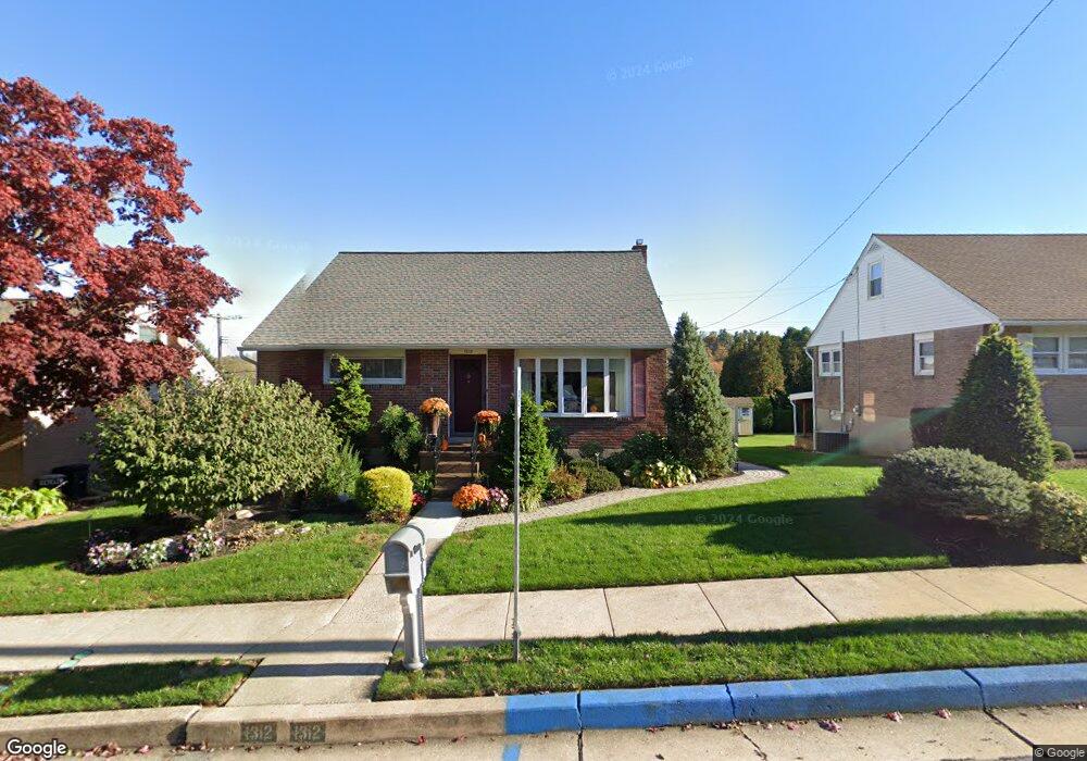 1312 Commonwealth Blvd, Reading, PA 19607 - photo 1
