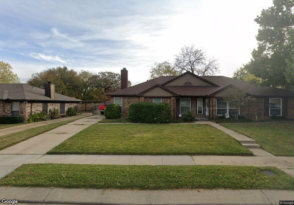 2404 Dalewood Ln, Bedford, TX 76022 - photo 1