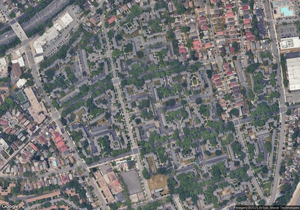 6035 251st St unit lower, Little Neck, NY 11362 - photo 1