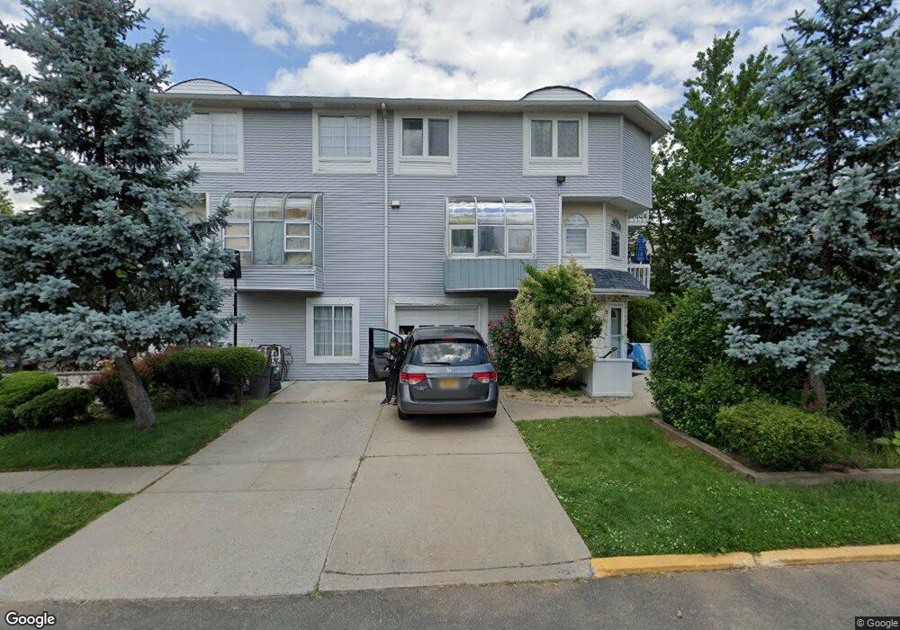 35A Country Dr E unit 81, Staten Island, NY 10314 - photo 1