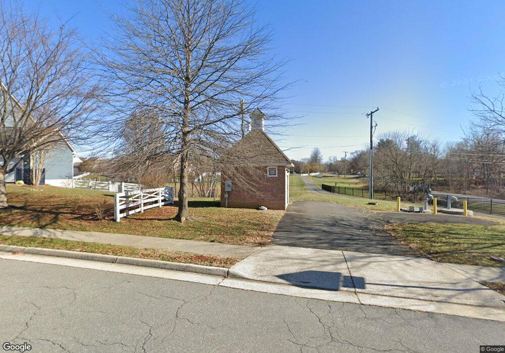 652 Elliot Dr, Purcellville, VA 20132 - photo 1