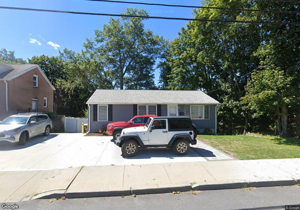 320 Waterman Ave, Smithfield, RI 02917 - photo 1