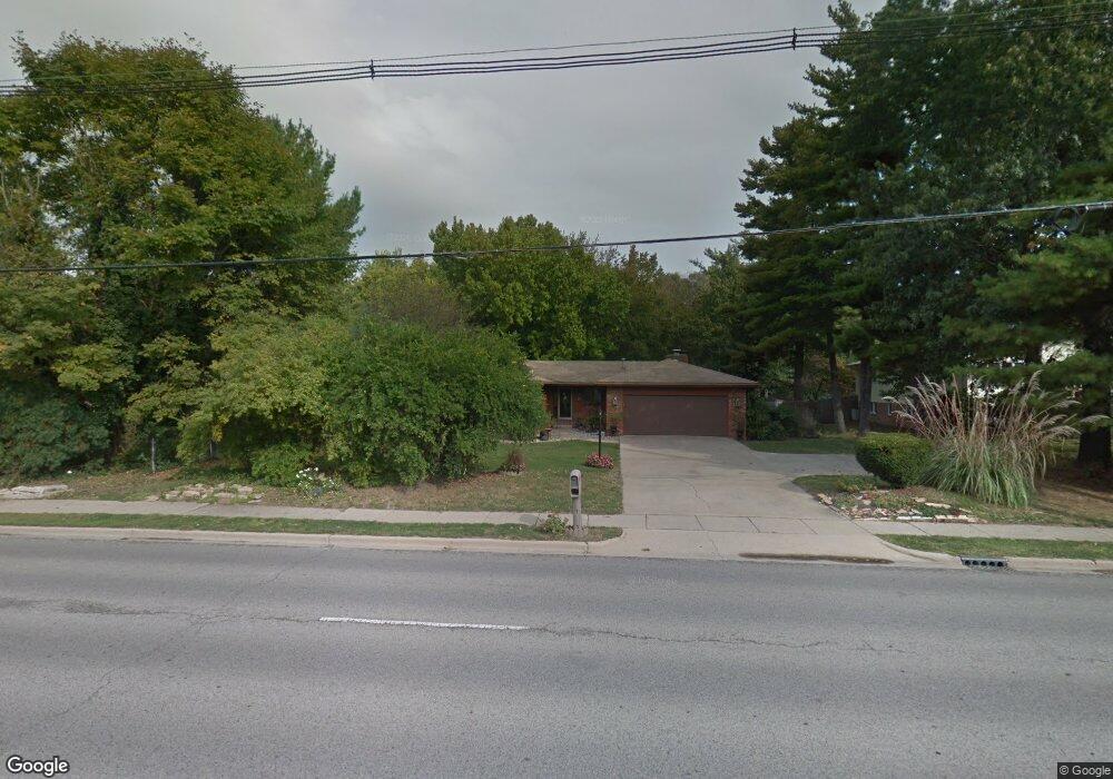 1114 W Kirby Ave, Champaign, IL 61821 - photo 1