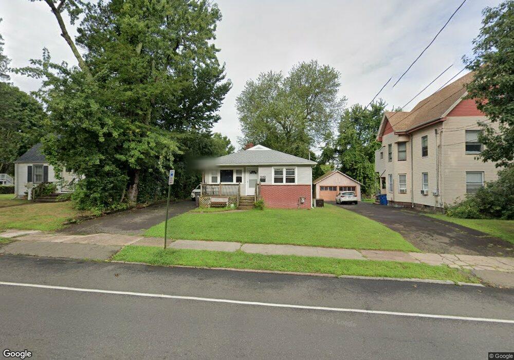 1042 Townsend Ave, New Haven, CT 06512 - photo 1