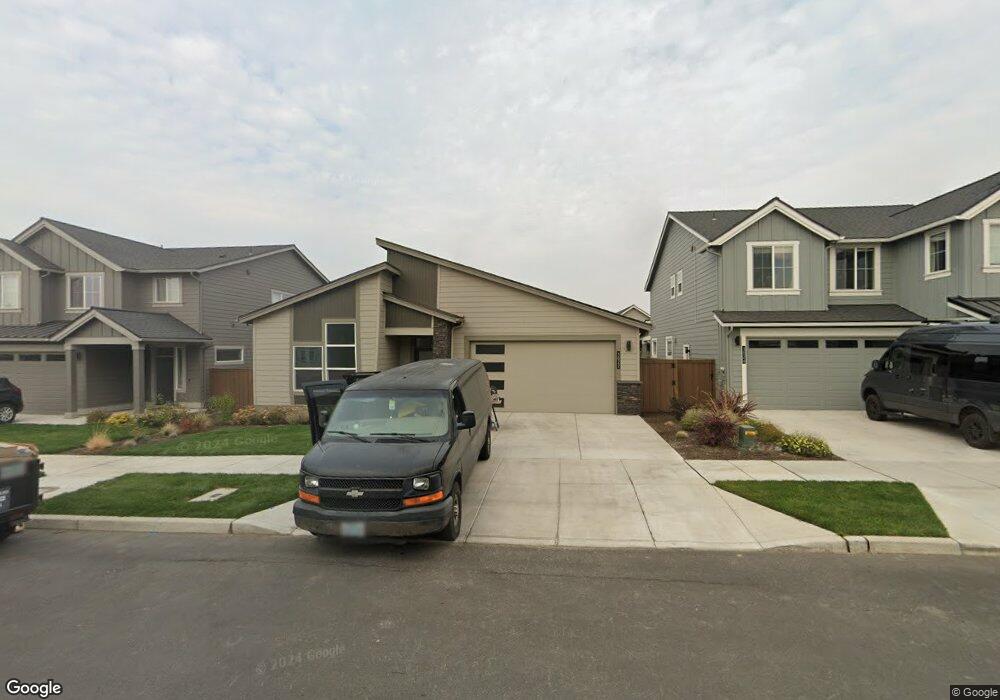 3022 NE Red Jasper Place, Bend, OR 97701 - photo 1