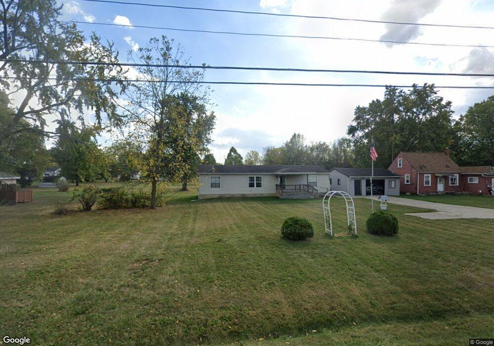 5303 Brobeck St, Flint, MI 48532 - photo 1