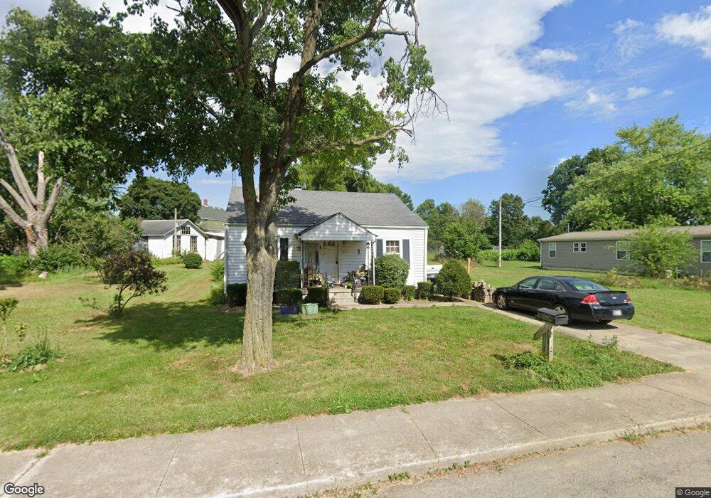 1512 S Biltmore Ave, Muncie, IN 47302 - photo 1