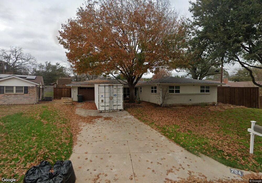 704 Woodcrest Dr, Hurst, TX 76053 - photo 1