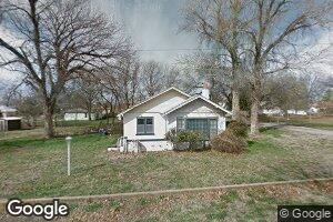 420 N Pine St, Waurika, OK 73573