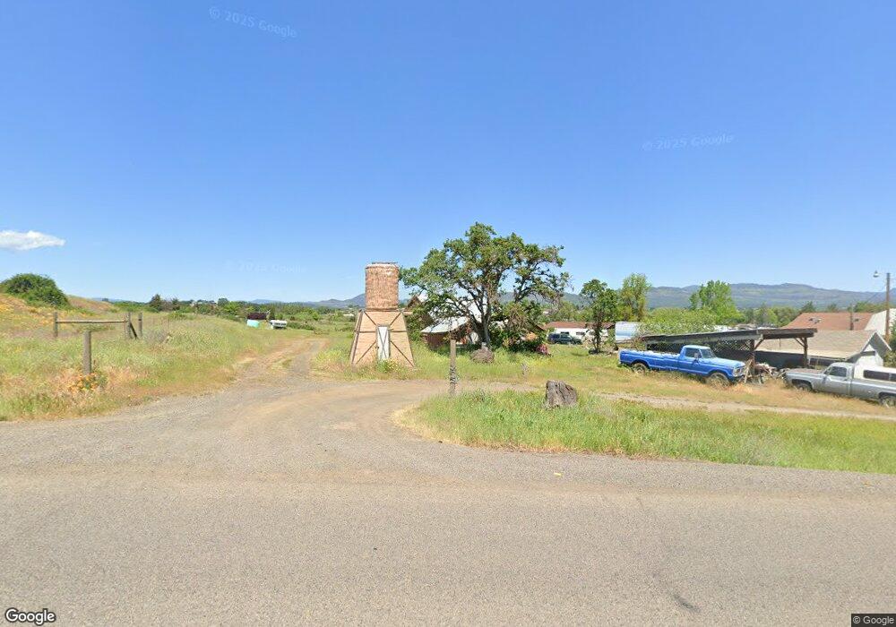 132 W Linn Rd, Eagle Point, OR 97524 - photo 1