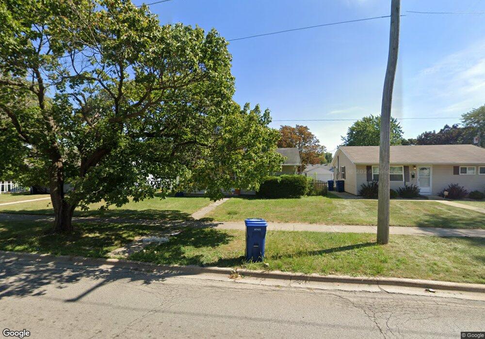 925 N Jackson St, Waukegan, IL 60085 - photo 1