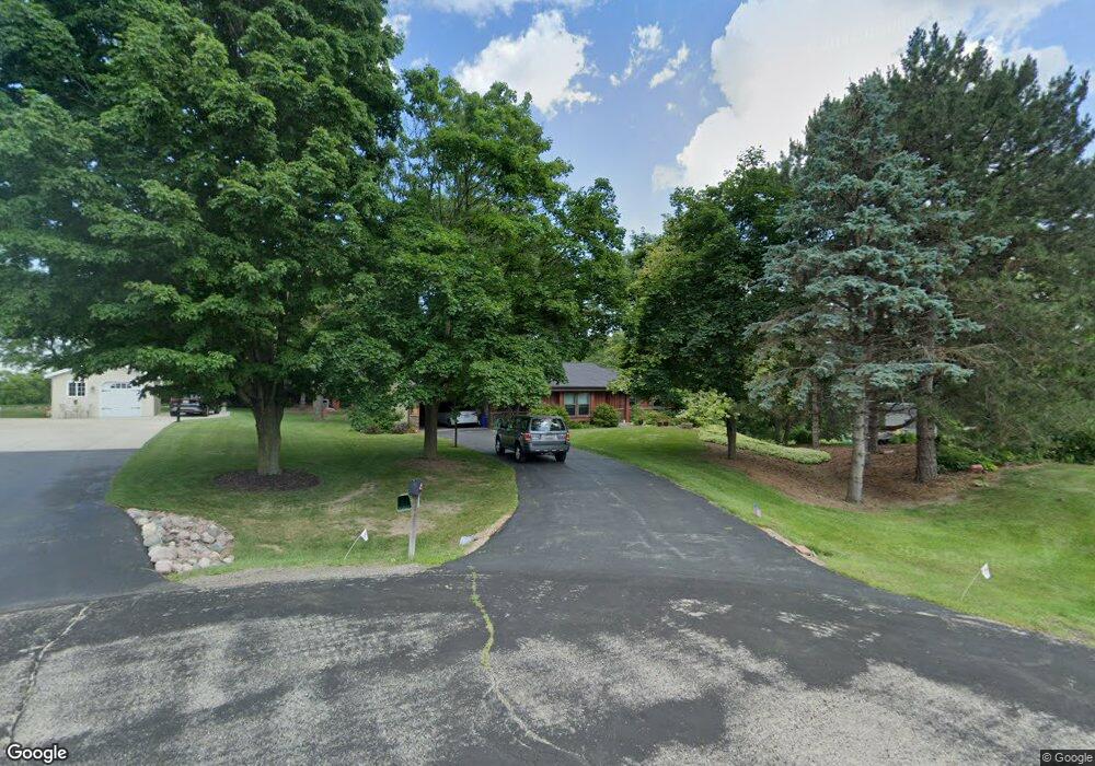 W255N5642 Wrendale Ct, Sussex, WI 53089 - photo 1