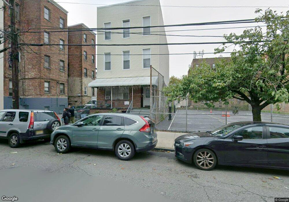 493 Pavonia Ave unit 1, Jersey City, NJ 07306 - photo 1