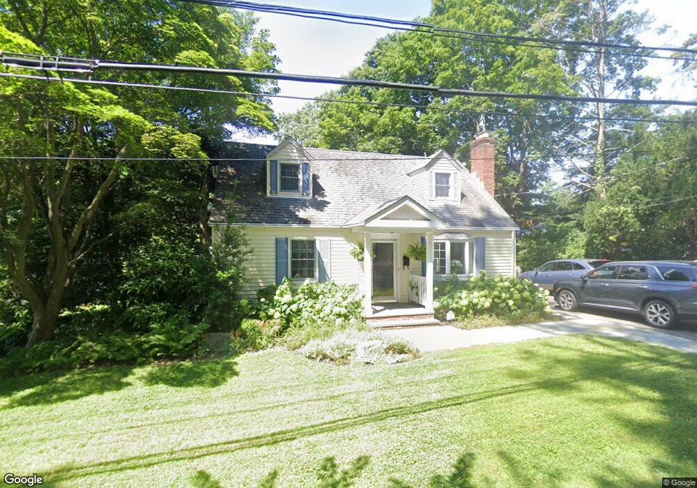 11 Edgewood Dr, Glen Head, NY 11545 - photo 1