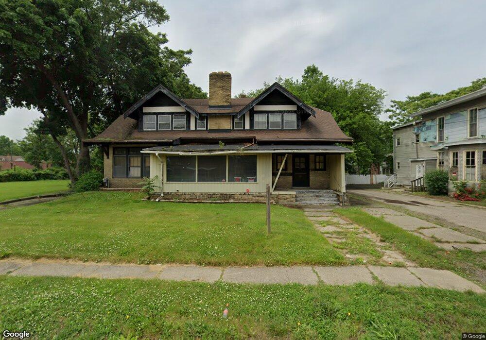724 S Grand Traverse St, Flint, MI 48502 - photo 1