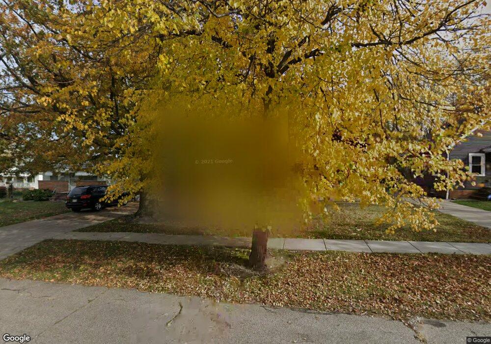 1733 E 298th St, Wickliffe, OH 44092 - photo 1