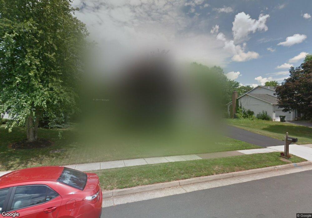 3423 Hidden Meadow Dr, Fairfax, VA 22033 - photo 1