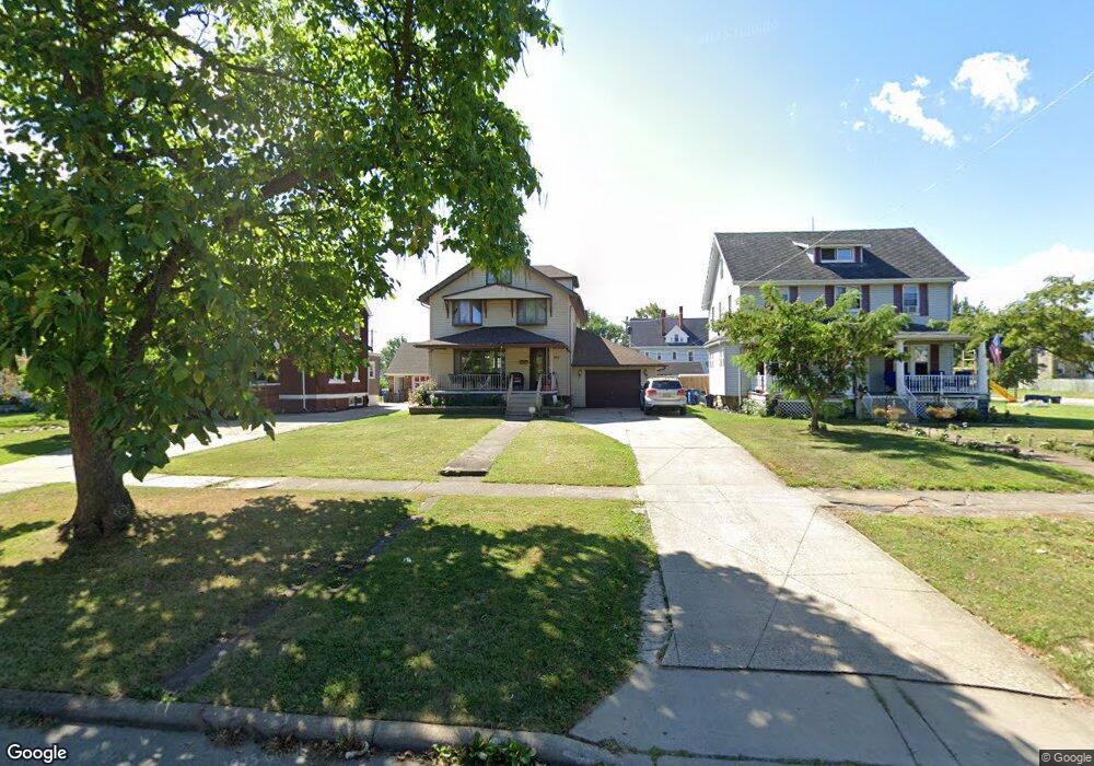 1910 E 31st St, Lorain, OH 44055 - photo 1