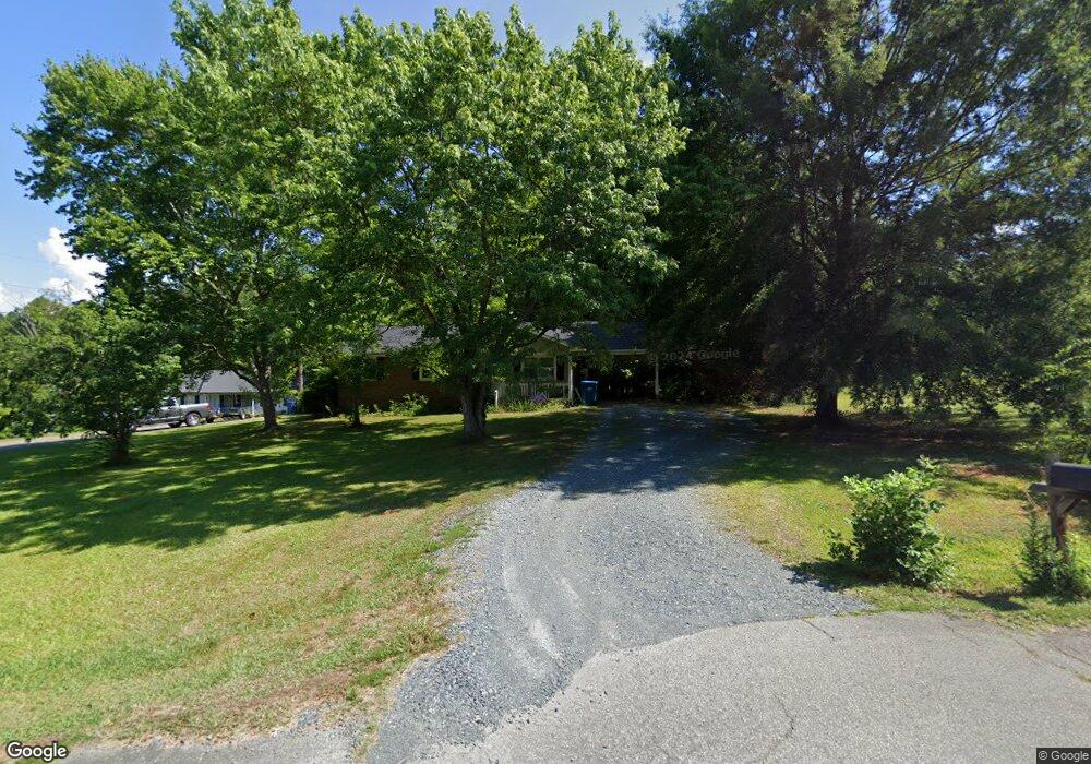 1002 Meadowood Dr, Ramseur, NC 27316 - photo 1