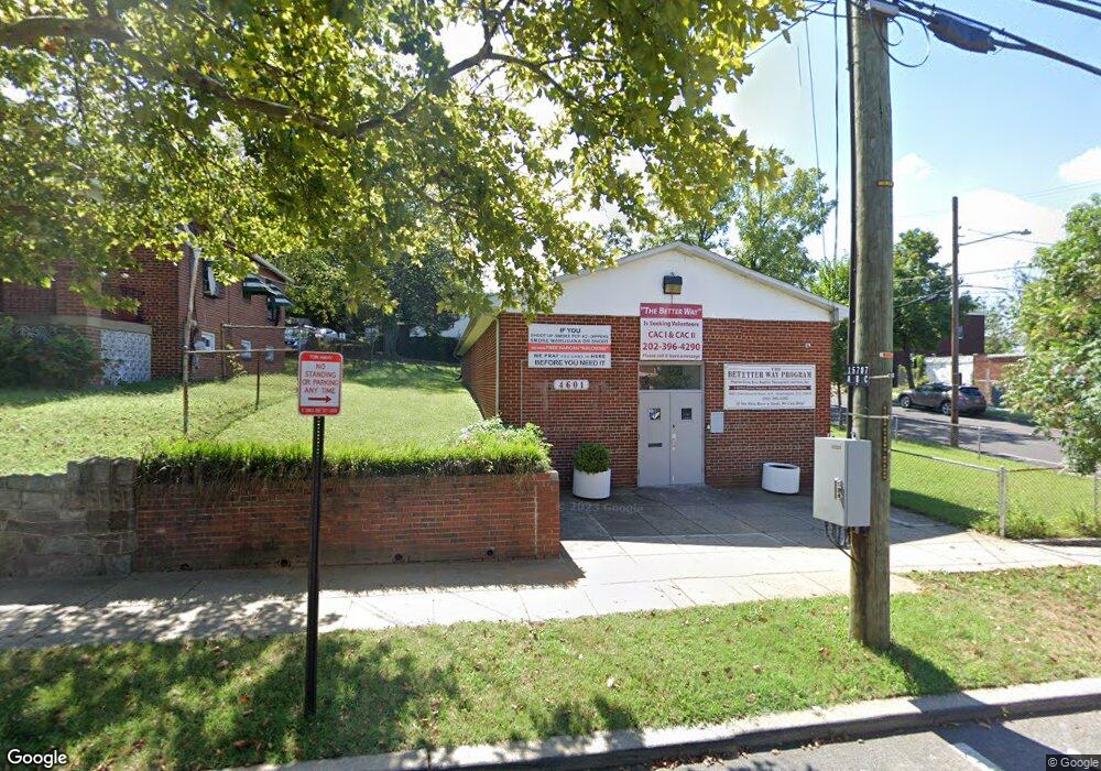 4601 Sheriff Rd NE, Washington, DC 20019 - photo 1