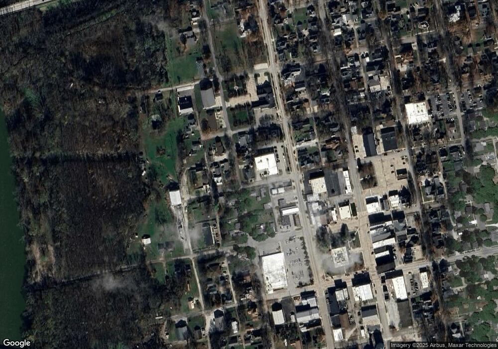 201 Jefferson St, Covington, IN 47932 - photo 1