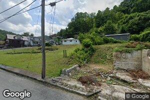 123 Nicholls Ave, Whitesville, WV 25209